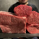 用户对于広尾 焼肉 暴飲暴食的评论图