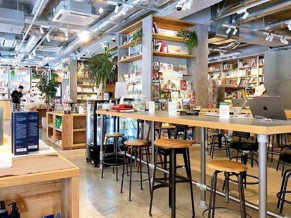 用户对于SHARE LOUNGE TSUTAYA 田町駅前店的评论图