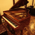 用户对于Music & Dining Bar M.J. Smile的评论图