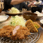 用户对于かつかつとんとん的评论图