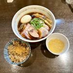 用户对于凡の風 杉むら中華そば店的评论图