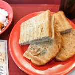 用户对于Ya Kun Kaya Toast 霞が関ビル店的评论图