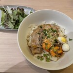 用户对于ダナン町的评论图