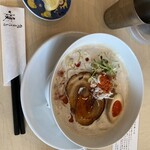 用户对于鶏白湯そば 燠的评论图