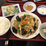 用戶對於新中華 三食四季的評論圖