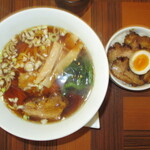 用户对于ラーメン・カフェ マルタケ的评论图