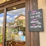 用户对于Cafe Dining Sera的评论图