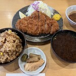 用户对于とんかつ玉藤 千歳店的评论图