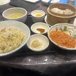 用戶對於八仙閣本店レストラン 彩虹的評論圖