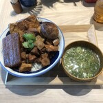 用戶對於肉めし岡もと 足立入谷店的評論圖