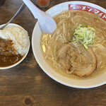 用户对于ラーメン マイド的评论图