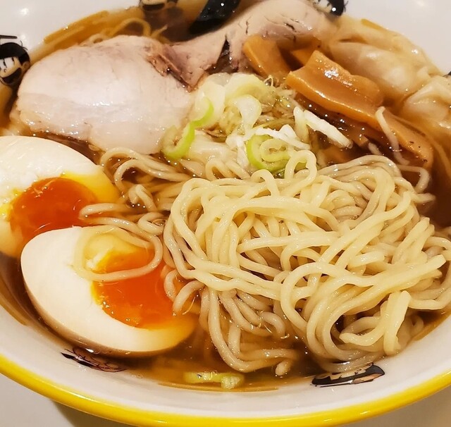 用户对于ワンタンメンの満月 三鷹店的评论高清图