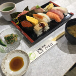 用戶對於立喰い寿司 鮨處八千代 新宿三丁目店的評論圖