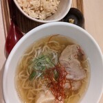 用户对于だし屋 おわん的评论图