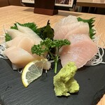 用户对于八丈島郷土料理 源八船頭 中目黒店的评论图