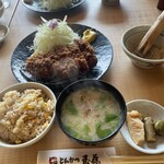 用户对于とんかつ玉藤 伏古店的评论图