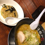 用户对于西新 海豚や的评论图