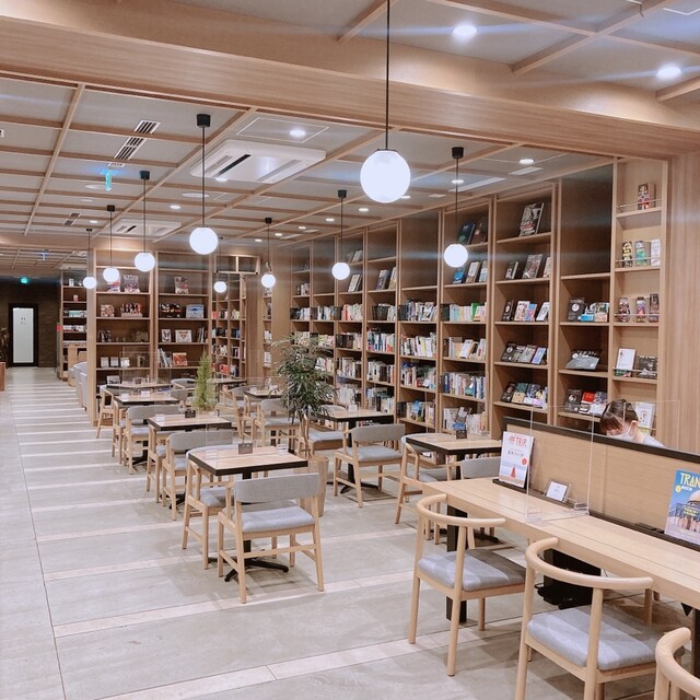 用戶對於LAMP LIGHT BOOKS CAFE的評論高清圖