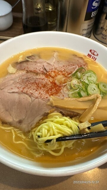 用户对于旭川ラーメン ななし的评论高清图