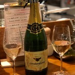 User's review image for スタンドシャン食 TOKYO恵比寿 Champagne & GYOZA BAR