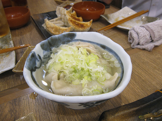 用户对于肉汁餃子のダンダダン 代々木店的评论图