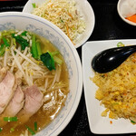 用戶對於マルヤス酒場 神田店的評論圖