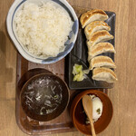 用户对于肉汁餃子のダンダダン 代々木店的评论图
