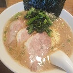 User's review image for 神楽坂家系ラーメン モンタナ