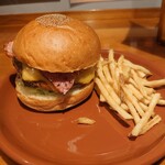 用户对于バーガーショップホットボックス的评论图