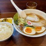 User's review image for 生姜醤油ラーメン ひのてつ