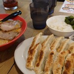 用戶對於横浜家系ラーメン 星家的評論圖