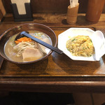 用户对于らーめん古潭 なんばCITY店的评论图