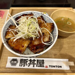 用户对于元祖豚丼屋 TONTON 船場センタービル10号館店的评论图