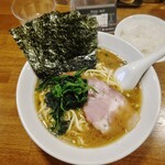 User's review image for 神楽坂家系ラーメン モンタナ