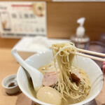 用户对于らぁ麺 はやし田 赤羽店的评论图