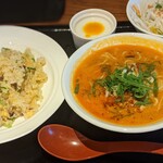 用戶對於八仙閣本店レストラン 彩虹的評論圖
