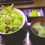 用户对于お食事処　つる食的评论图