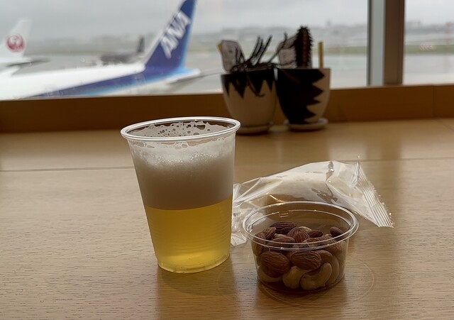 用戶對於TSUTAYA BOOKSTORE CAFE LOUNGE 福岡空港店的評論高清圖