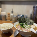 User's review image for 神楽坂家系ラーメン モンタナ