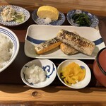 用戶對於焼魚定食と釜戸ごはん 梅田食堂的評論圖