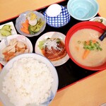 用戶對於とろ〜り豚汁めし 八百食堂的評論圖