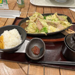 用户对于スタミナ鉄板焼き四六時中 昭島モリタウン店的评论图