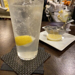 用户对于自家製レモンサワー・リキュール専門店Limon Salud的评论图