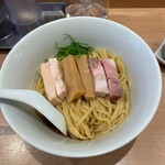 用户对于らぁ麺 はやし田 赤羽店的评论图