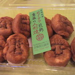 用戶對於ゼイタク煎餅と重盛の人形焼(古城商店)的評論圖