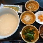 用戶對於キャセイパシフィック ラウンジ 東京 羽田空港的評論圖