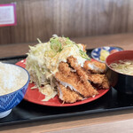 用戶對於とりかつ たるたる 金いろ的評論圖