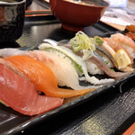 用户对于回転寿し魚まる的评论图