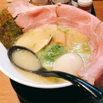 用户对于熟成醤油らーめん 十二分屋 城陽店的评论图