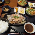 用户对于まる家食堂的评论图
